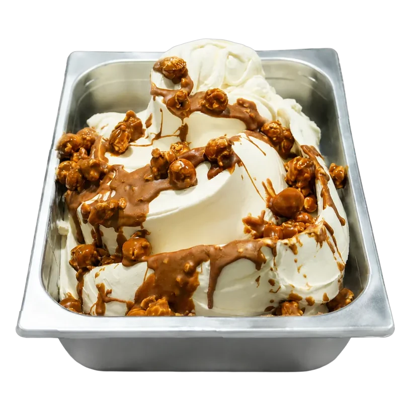 Cubeta de gelato de palomitas en la vitrina de Temperato